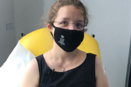 Covid-vaccine scientists begin plague-jab trial
